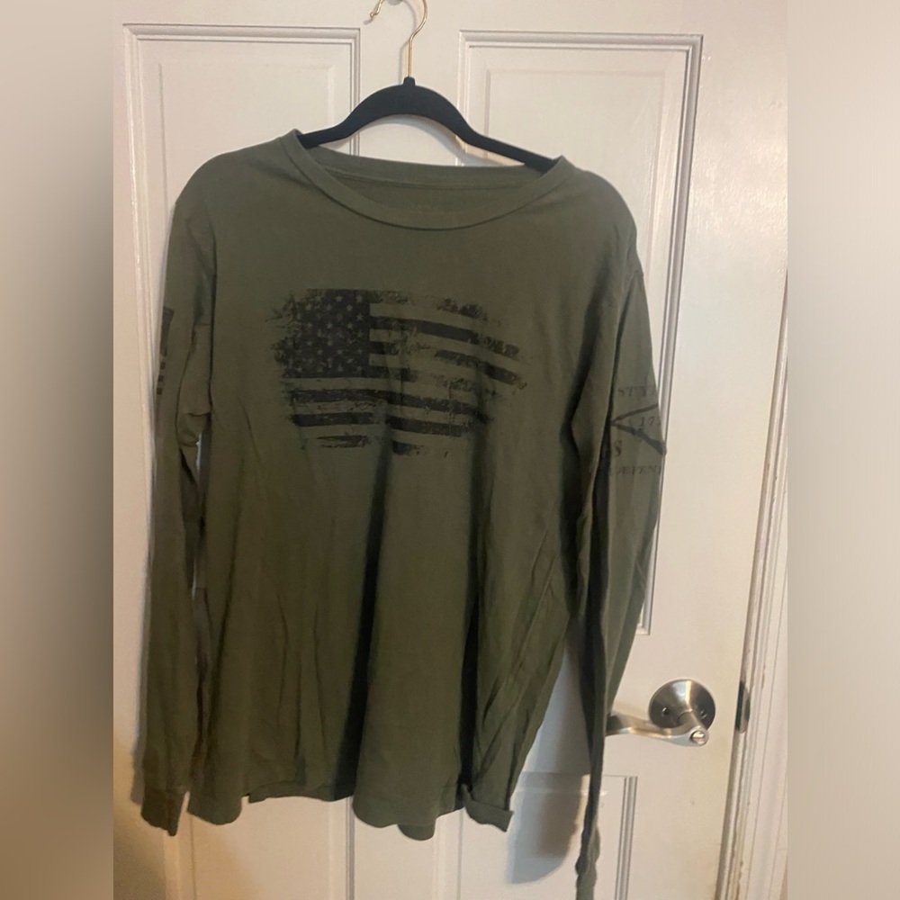 Size large. Grunt Style. Army green l/s Tshirt.